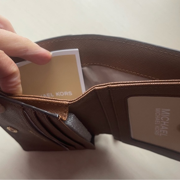 Michael Kors Carryall Flap Card Case Wallet Leather - Picture 5 of 7